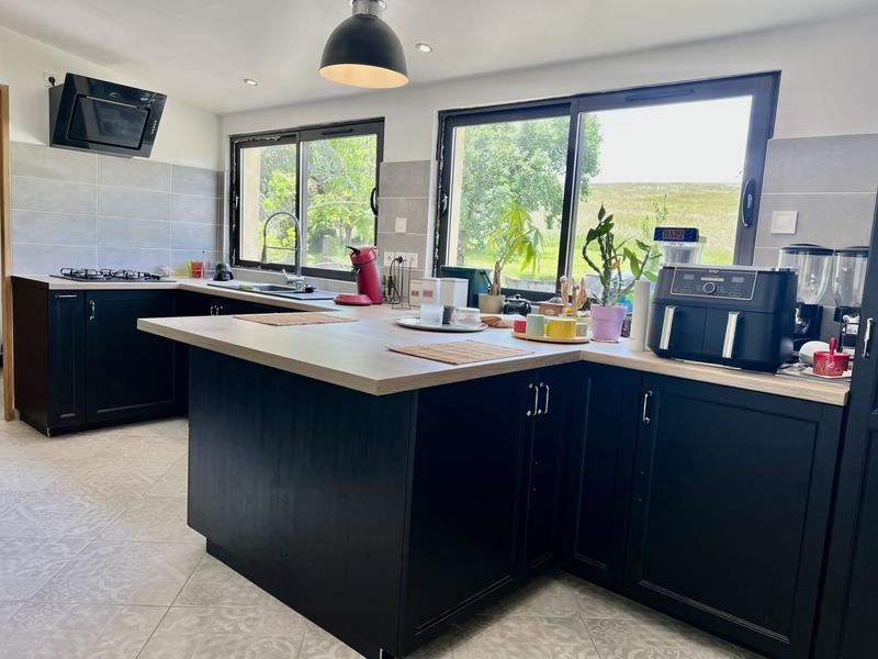 Maison traditionnelle - 222 m² - 6 pièces