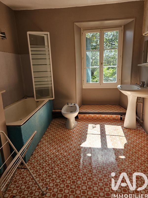 Maison - 301 m² - 8 pièces