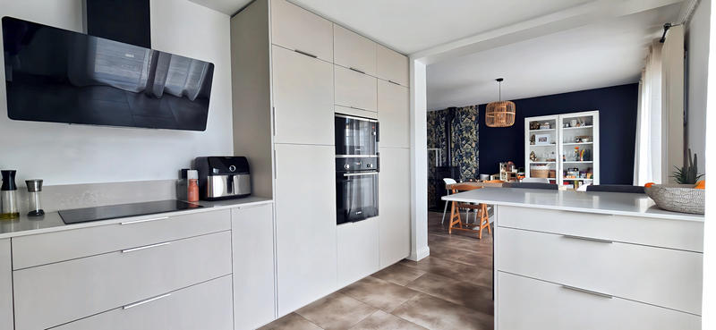 Maison - 95 m² - 5 pièces