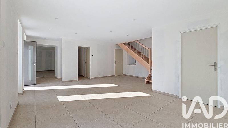 Maison - 199 m² - 8 pièces