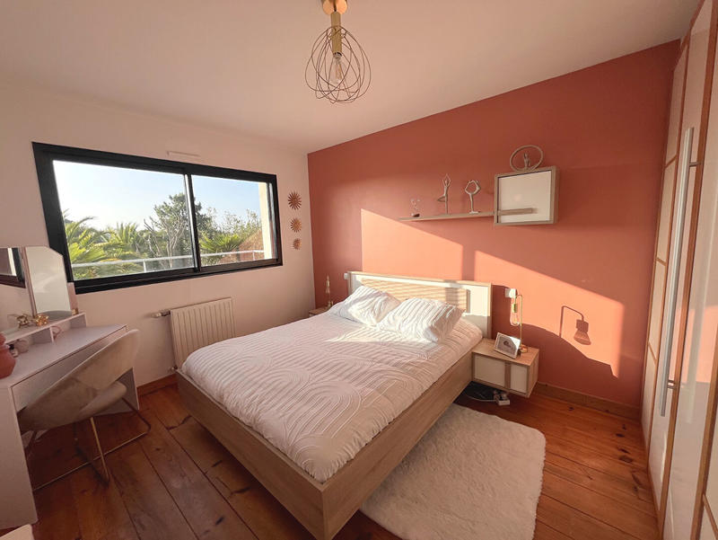 Maison - 214 m² - 8 pièces