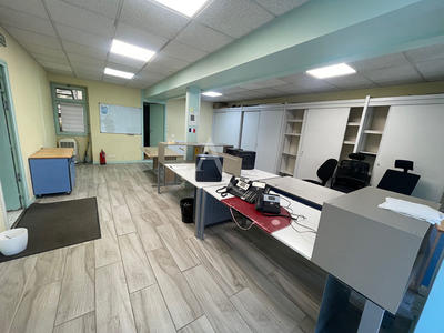 Local commercial - 66 m²