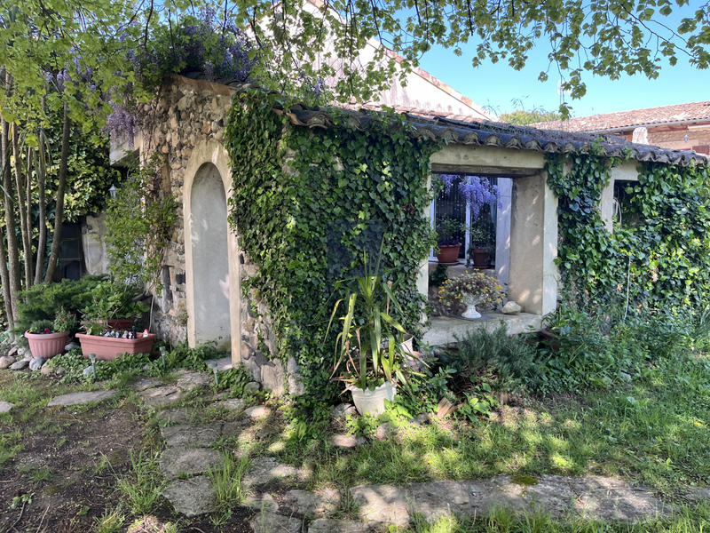 Propriété - 395 m² - 15 pièces