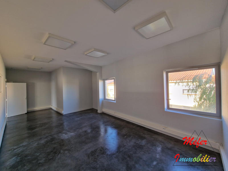 Local d'activités - 160 m²
