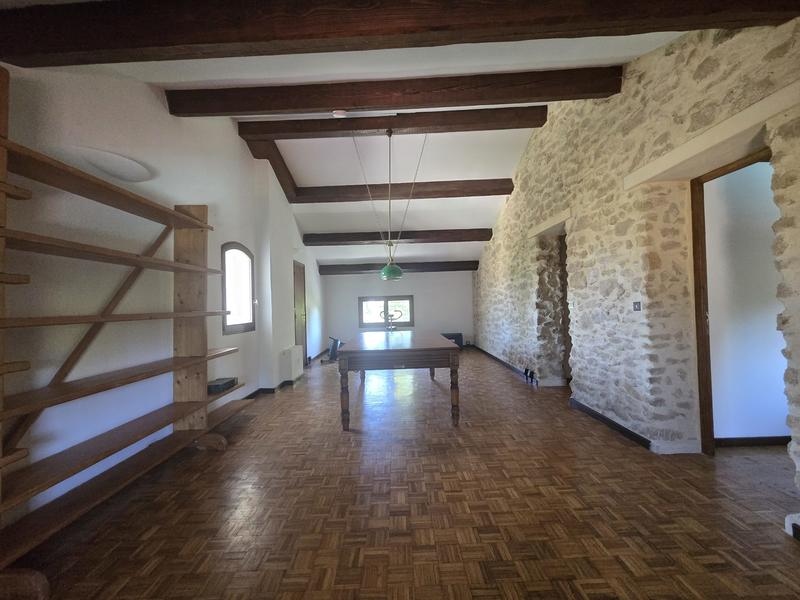 Mas - 275 m² - 11 pièces