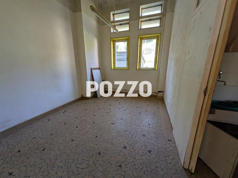 Local commercial - 100 m² - 2 pièces