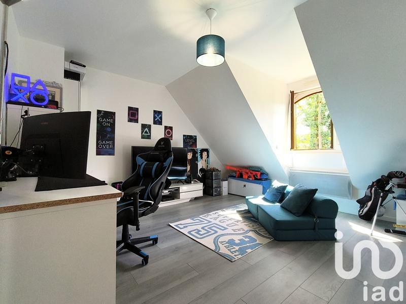 Maison - 235 m² - 8 pièces