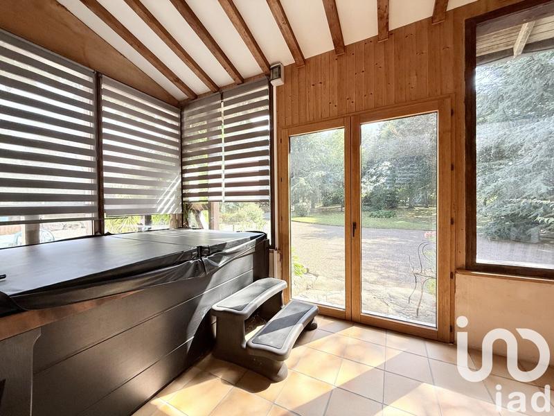 Maison - 257 m² - 8 pièces