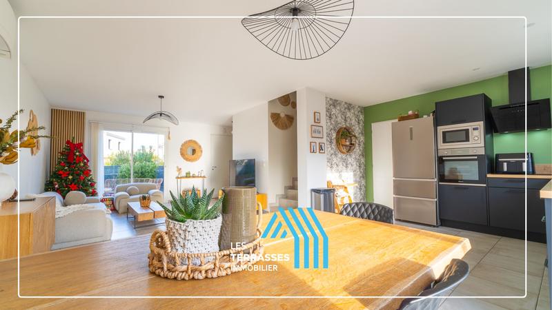 Maison traditionnelle - 85 m² - 5 pièces