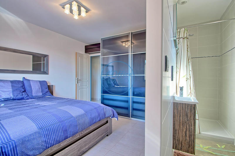 Maison traditionnelle - 97 m² - 4 pièces