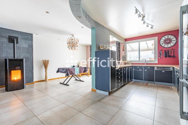 Maison - 133 m² - 6 pièces
