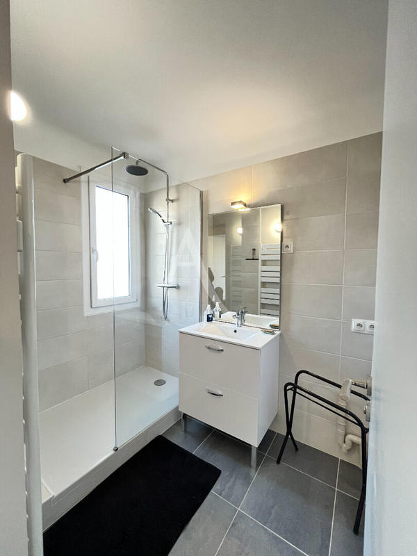 Appartement - 96 m² - 4 pièces