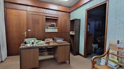 Maison - 252 m² - 8 pièces