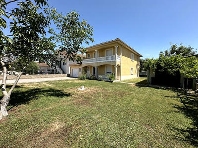 Maison - 170 m² - 6 pièces