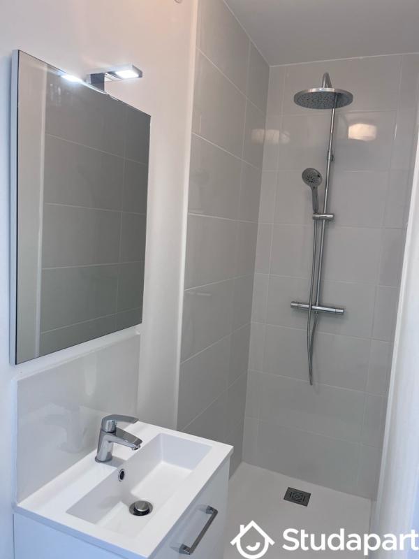 Chambre - 9 m² - 1 pièce