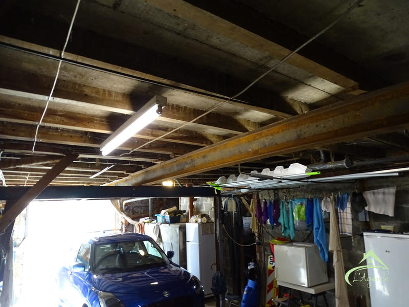 Maison traditionnelle - 302 m² - 8 pièces