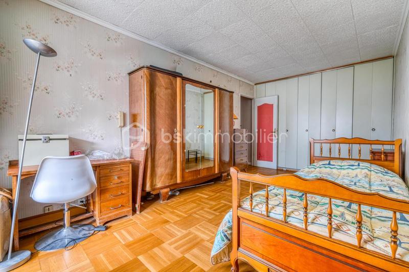 Appartement - 99 m² - 4 pièces