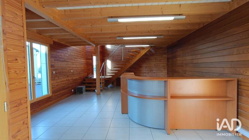 Local commercial - 2 460 m²