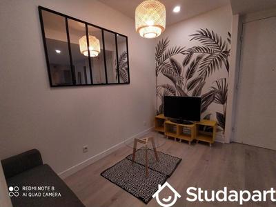 Chambre - 11 m² - 1 pièce