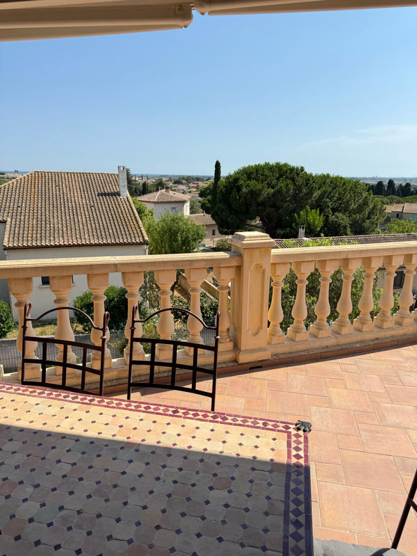 Maison - 230 m² - 8 pièces