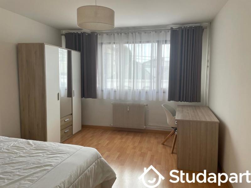 Chambre - 14 m² - 1 pièce