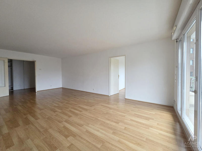 Appartement - 104 m² - 5 pièces