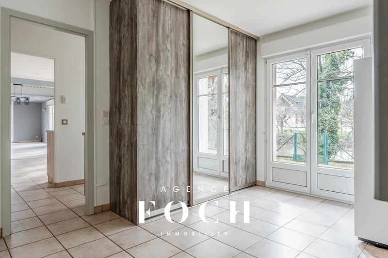 Maison - 259 m² - 7 pièces