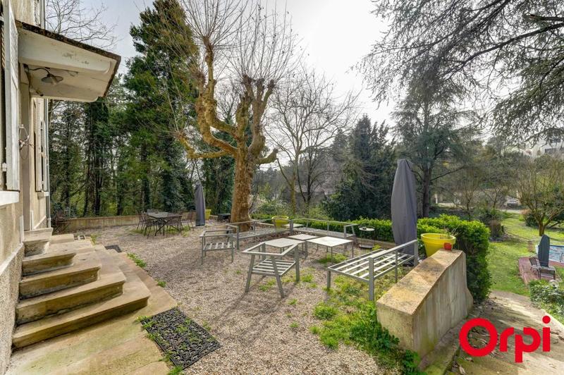 Villa - 235 m² - 7 pièces