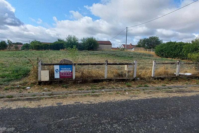 Terrain constructible - 749 m²