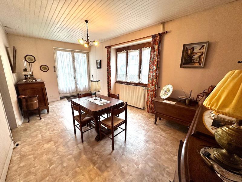 Maison - 97 m² - 5 pièces