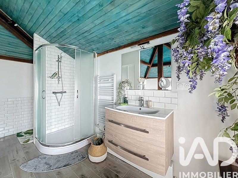 Maison - 214 m² - 7 pièces