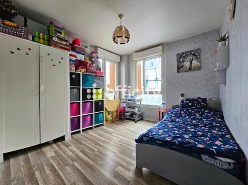 Appartement - 84 m² - 5 pièces