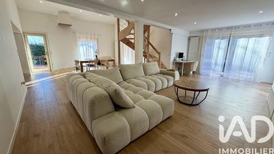 Maison - 200 m² - 6 pièces