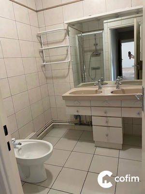 Appartement - 82 m² - 3 pièces