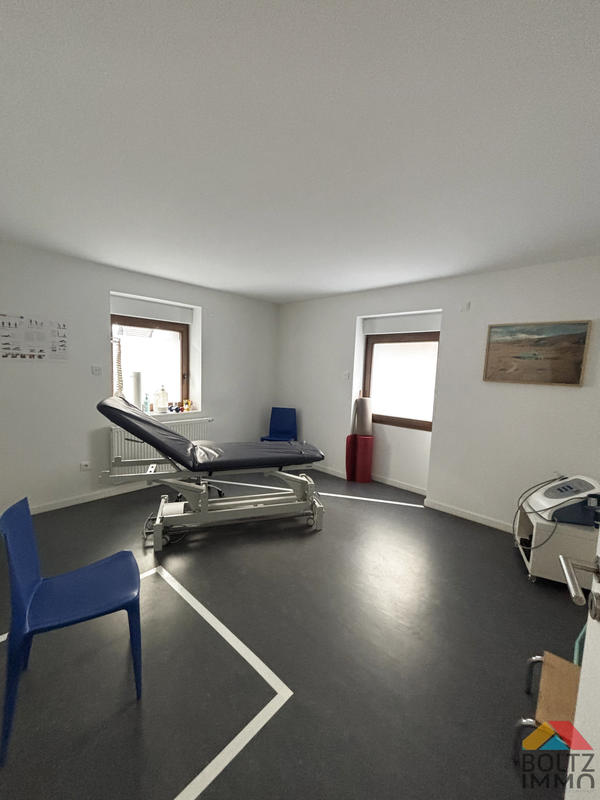 Local commercial - 71 m² - 4 pièces