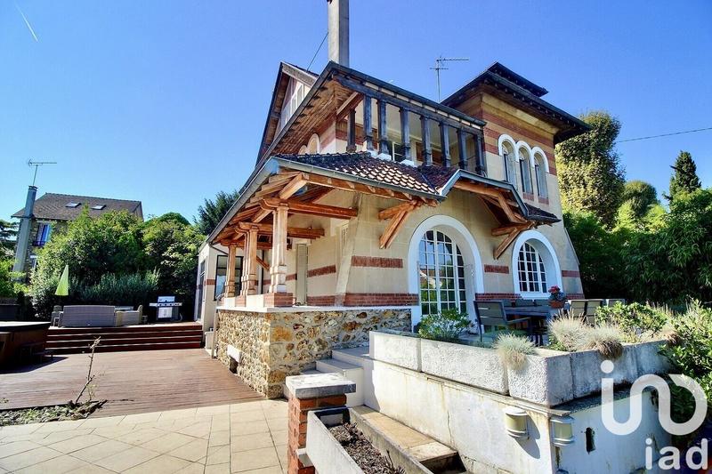 Maison - 200 m² - 7 pièces