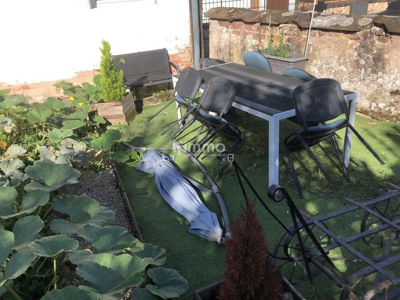 Maison - 90 m² - 5 pièces