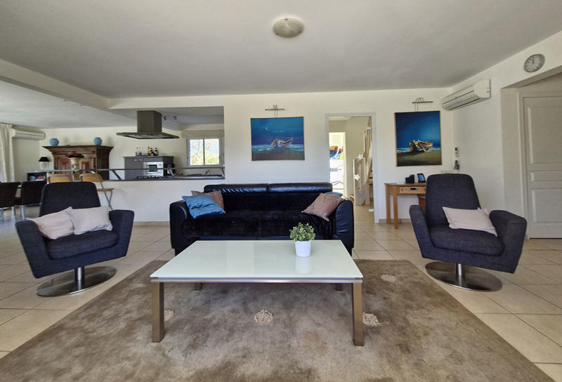 Maison - 140 m² - 5 pièces