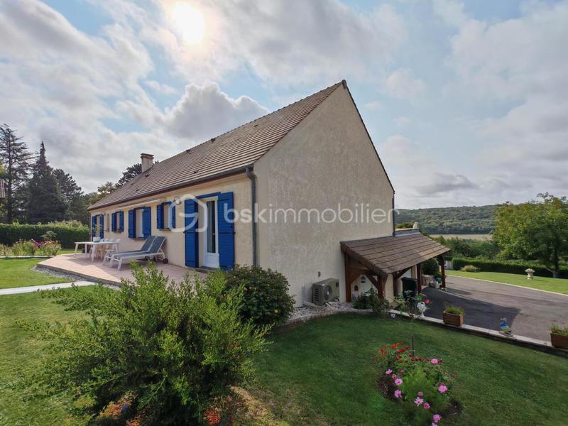 Maison - 269 m² - 8 pièces