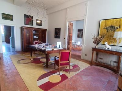 Hôtel particulier - 650 m² - 17 pièces