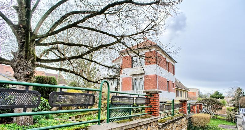 Maison - 92 m² - 4 pièces