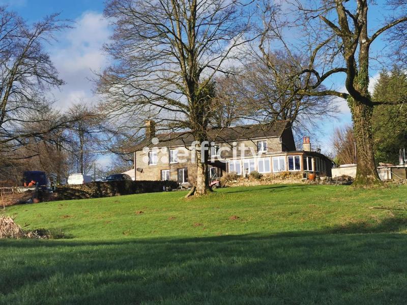 Maison - 170 m² - 7 pièces