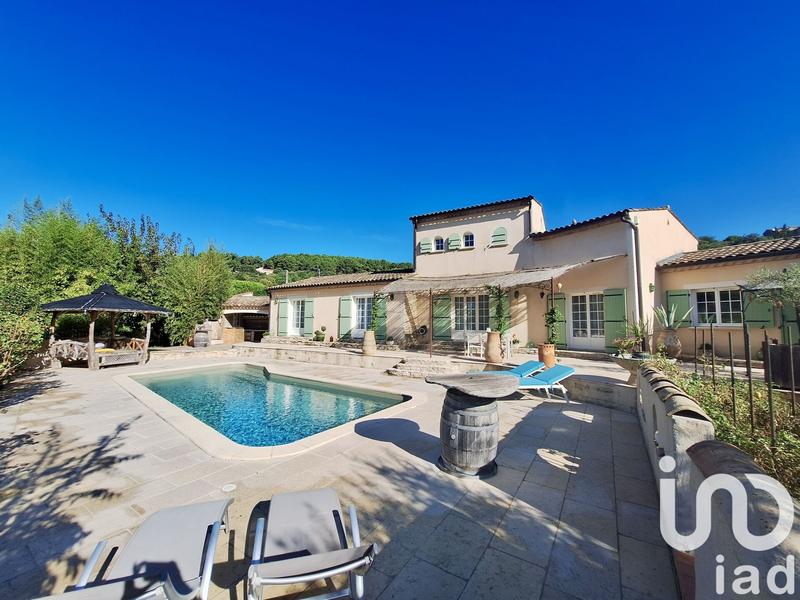 Maison - 185 m² - 5 pièces