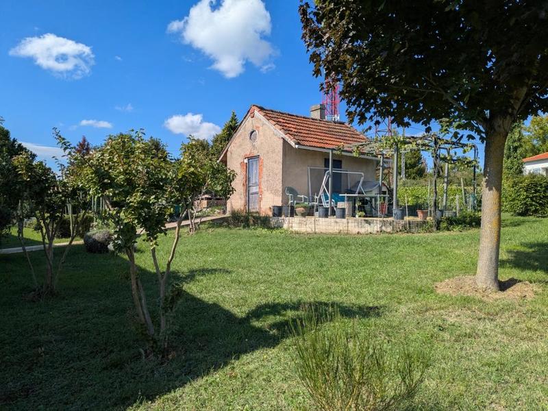 Maison - 330 m² - 8 pièces