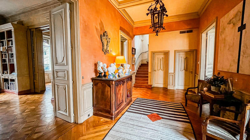 Demeure - 565 m² - 14 pièces