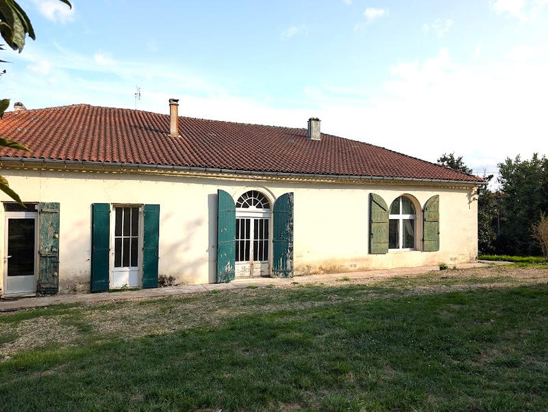 Maison - 250 m² - 7 pièces