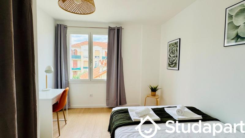 Chambre - 10 m² - 1 pièce