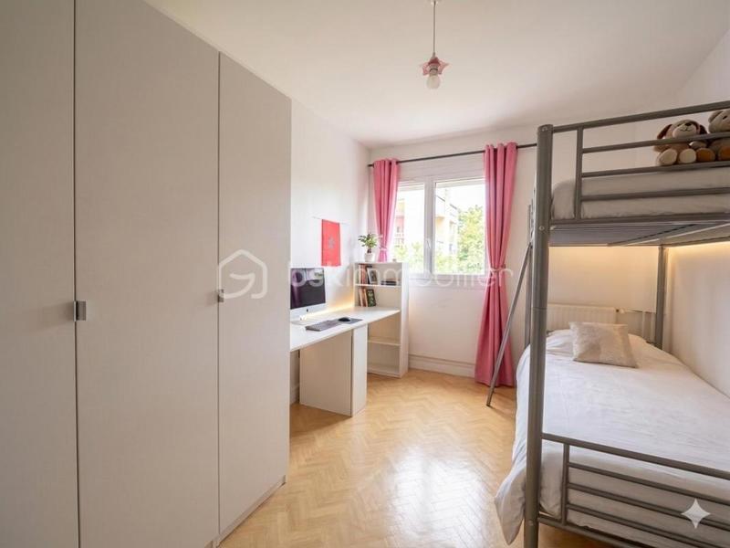 Appartement - 80 m² - 4 pièces