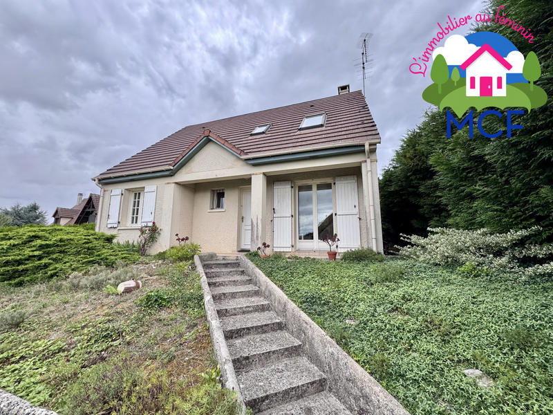 Maison - 98 m² - 5 pièces