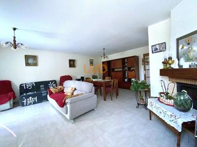 Demeure - 99 m² - 3 pièces